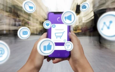 Conceito de marketing de mídia social para marketing com aplicativos representando o Social Selling Foto: freepik