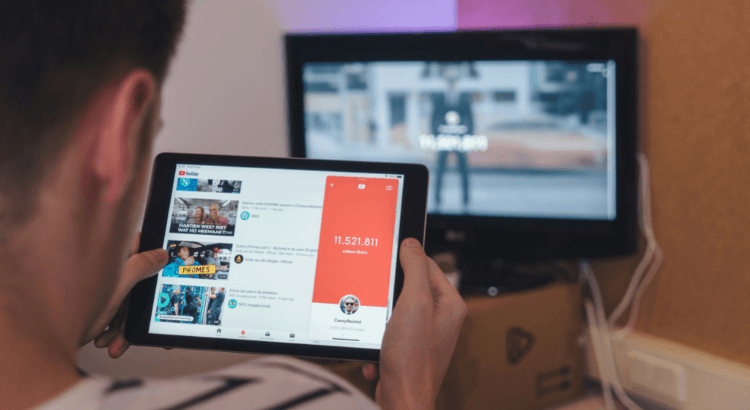 Foto de CardMapr.nl na Unsplash
| SEO para YouTube